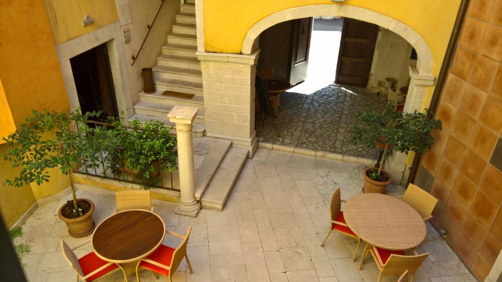 فندق Antichi Feudi Dimora D'Epoca Teggiano المظهر الخارجي الصورة